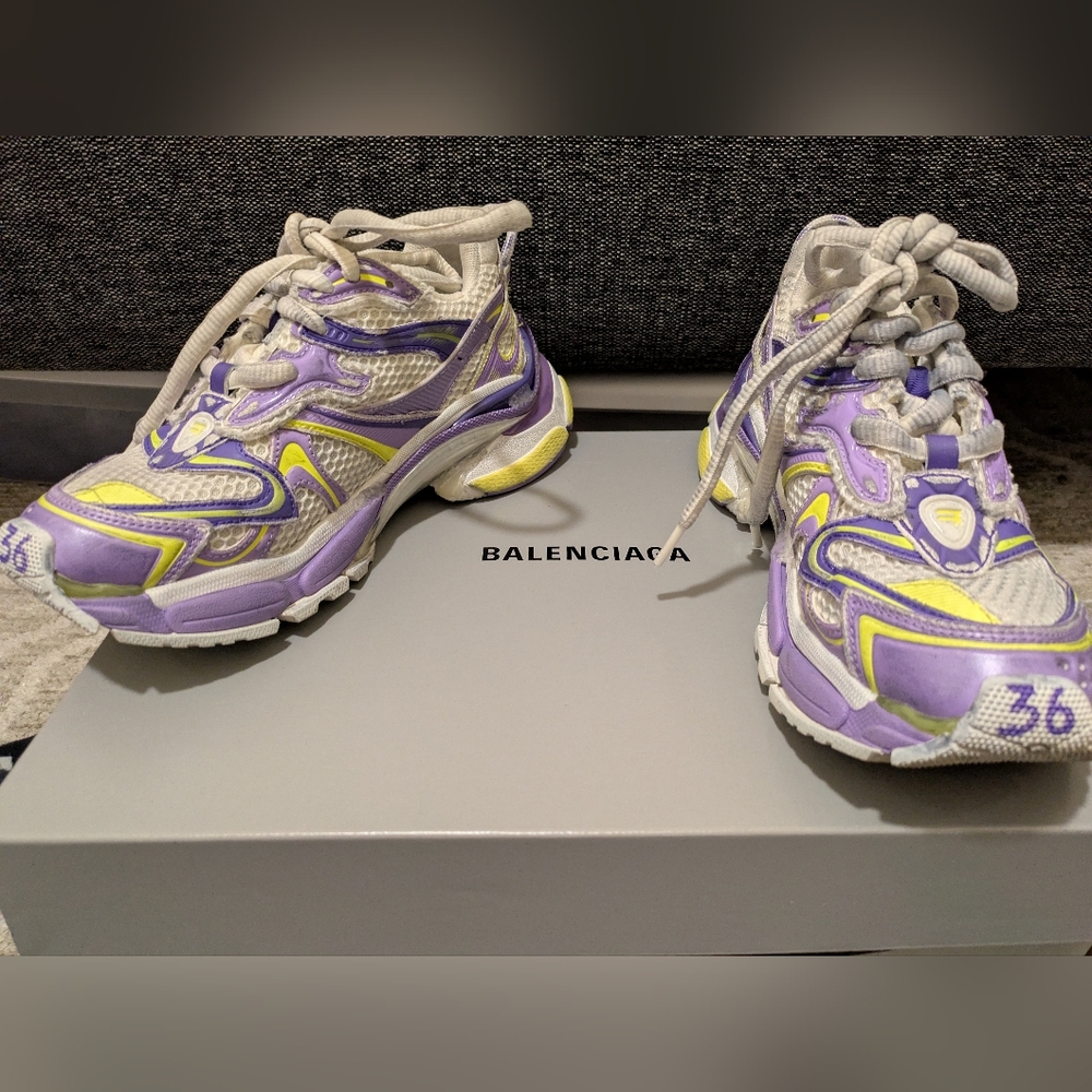 Balenciaga Women's Runner 2 Low Top Sneakers Trainers - Picture 10 of 14